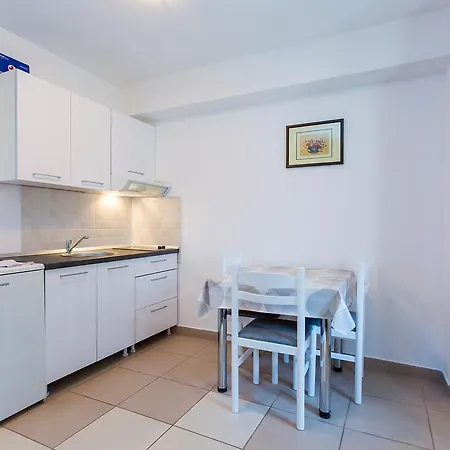 Ivanka Apartment *